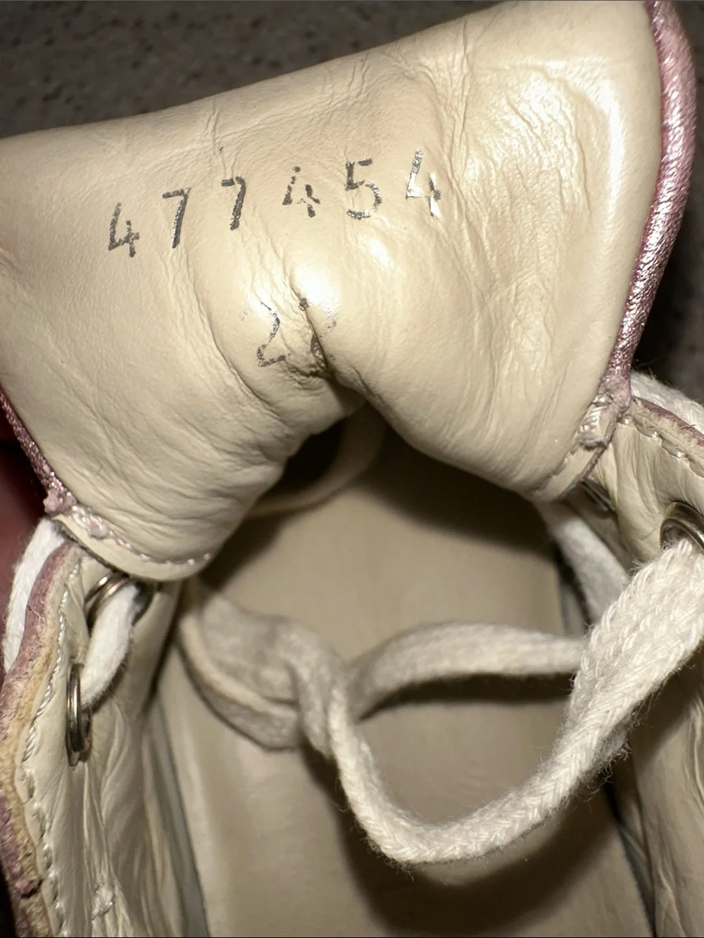 Gucci Metallic Pink Lace-Up Sneakers with Red & Black Stripe size 22 / 6